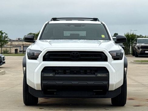 Used 2026 Toyota 4Runner SR5 AWD/4WD image 2