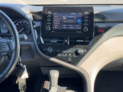 Used 2023 Toyota Camry SE image 15