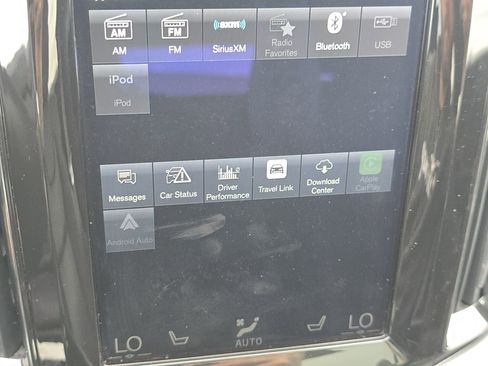 Used 2018 Volvo XC60 T6 Momentum w/ Advanced Package image 11