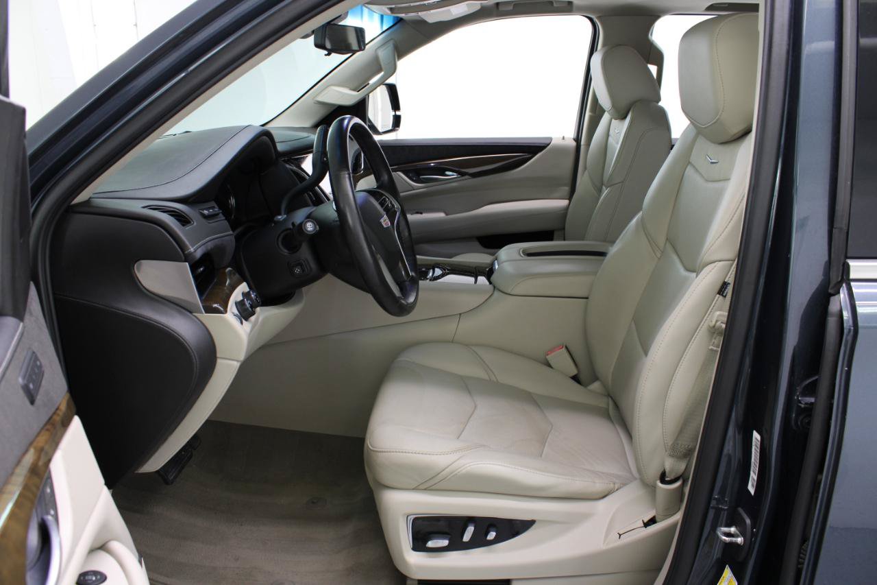Used 2019 Cadillac Escalade ESV Premium Luxury AWD/4WD image 35