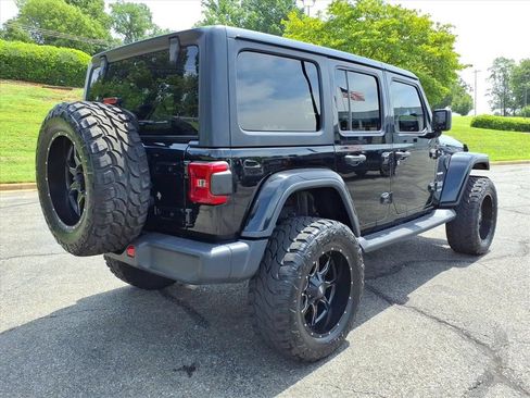 Used 2018 Jeep Wrangler Unlimited Sahara w/ LED Lighting Group AWD/4WD image 3