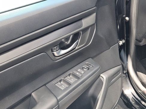 Used 2025 Honda CR-V LX image 15