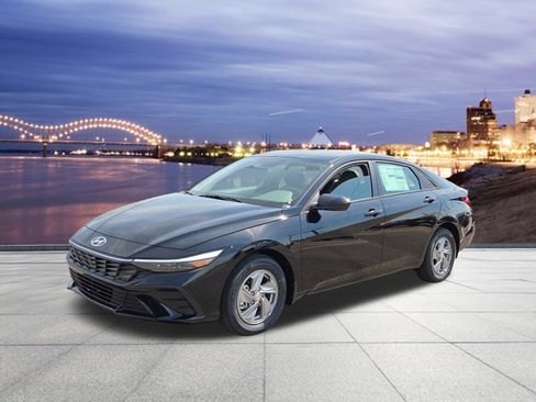 New 2026 Hyundai Elantra SE FWD image 1