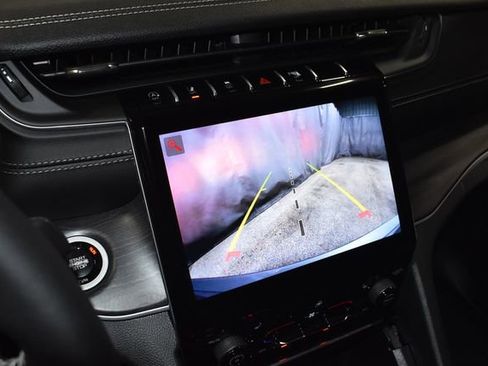 New 2025 Jeep Grand Cherokee Limited image 13