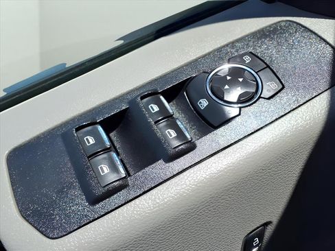 Used 2022 Ford F350 XLT image 16