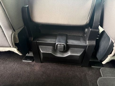 Used 2017 Ford F150 XLT image 14