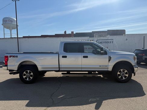 Used 2019 Ford F250 XLT w/ XLT Value Package AWD/4WD image 2