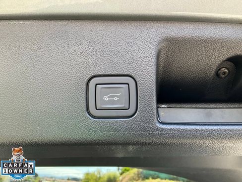 Used 2024 Chevrolet Equinox EV LT FWD image 10