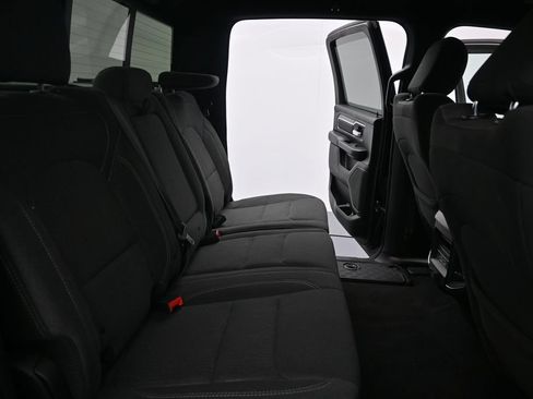 Used 2019 RAM 1500 Big Horn AWD/4WD image 14