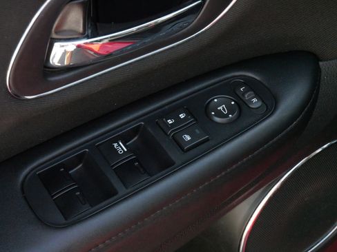 Used 2018 Honda HR-V EX image 19