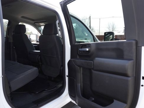 Used 2025 Chevrolet Silverado 2500 Custom w/ Custom Convenience Package AWD/4WD image 27