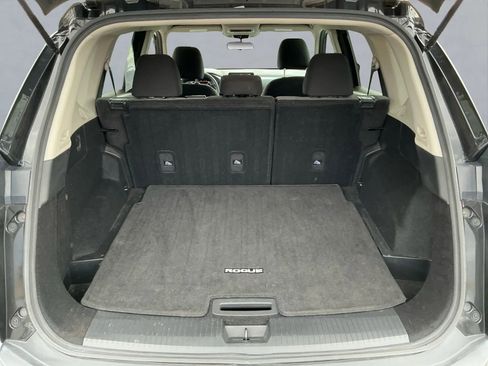 Used 2021 Nissan Rogue S image 19