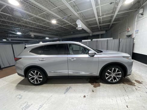Used 2024 Acura MDX SH-AWD w/ Technology Package image 27