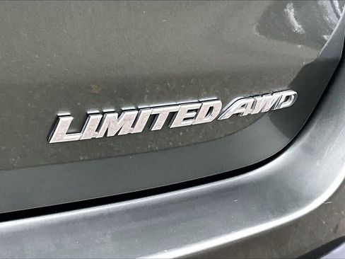 Certified 2016 Toyota Highlander Limited Platinum image 9