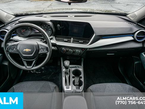 Used 2024 Chevrolet Trax LS FWD image 27