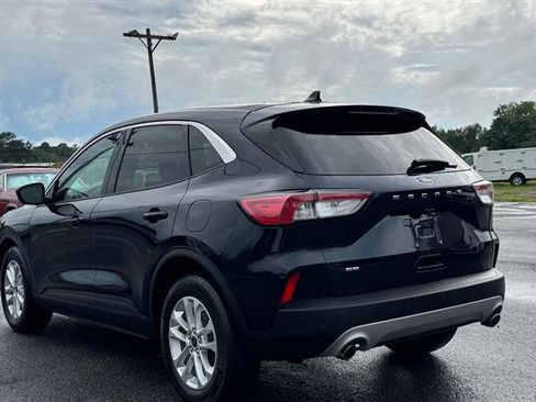 Used 2021 Ford Escape SE w/ Cold Weather Package FWD image 9