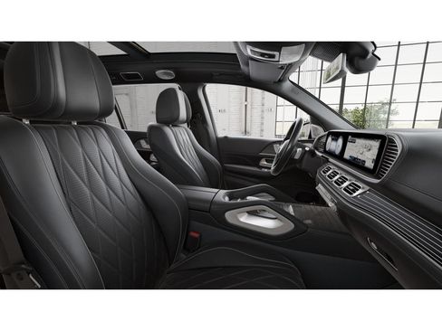 Used 2024 Mercedes-Benz Maybach GLS 600 4MATIC image 4