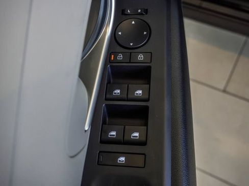 Certified 2025 Hyundai Tucson SEL FWD image 40