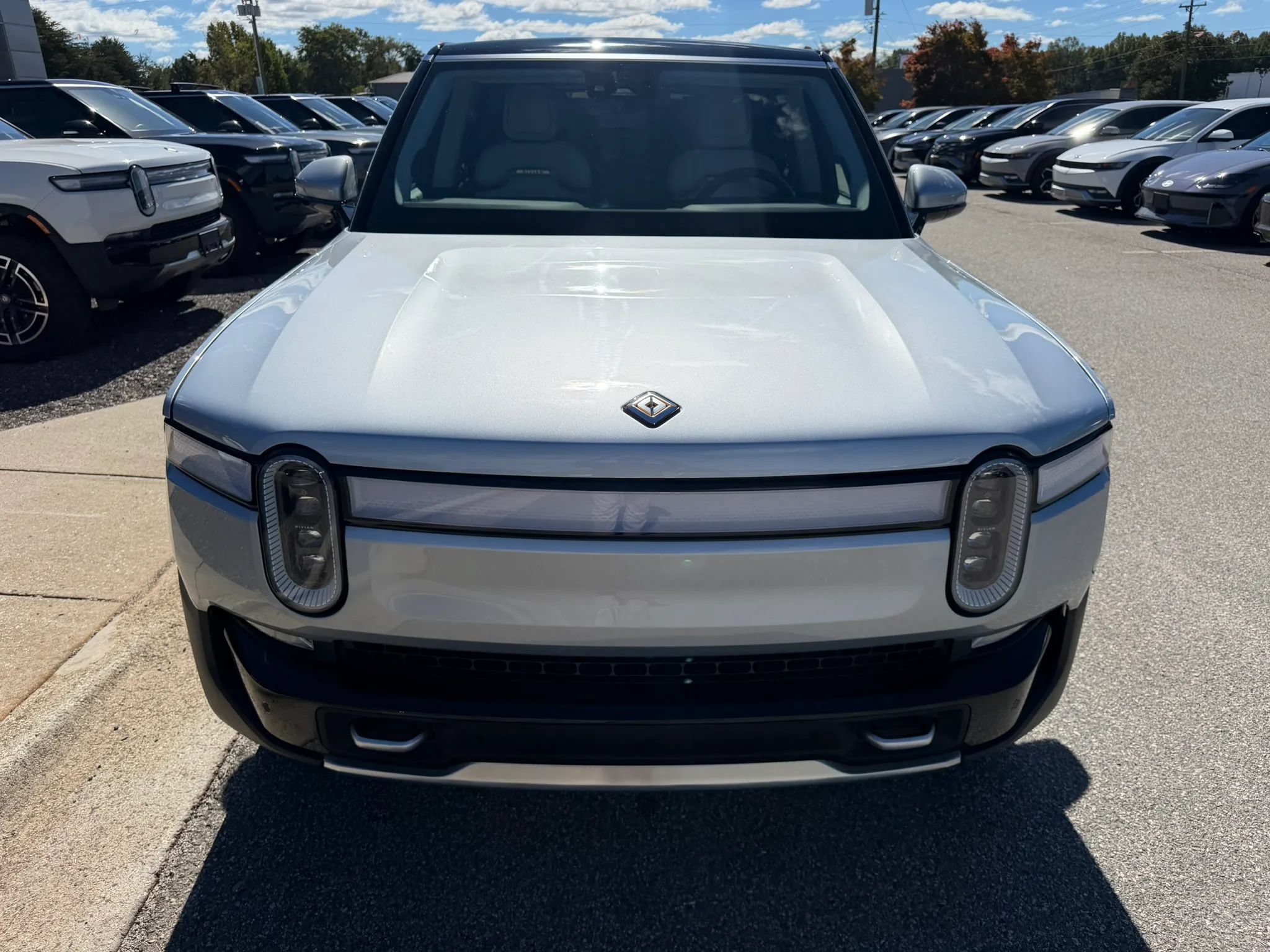Used 2024 Rivian R1S Adventure Dual AWD/4WD image 30