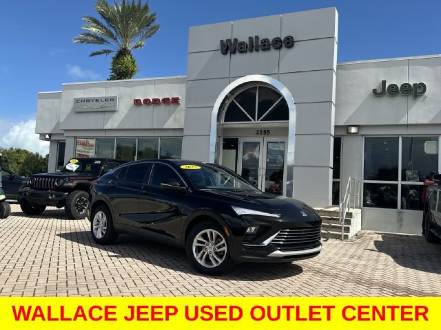 Used 2025 Buick Envista Preferred FWD image 1