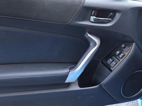 Used 2019 Toyota 86 image 9