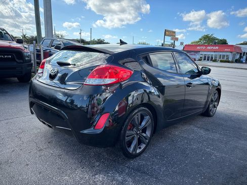 Used 2016 Hyundai Veloster w/ Option Group 02 image 4