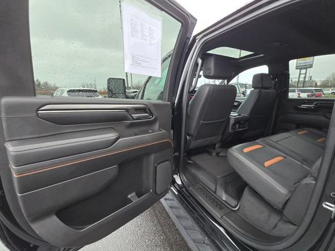 Used 2024 GMC Sierra 2500 AT4 w/ AT4 Premium Plus Package AWD/4WD image 11