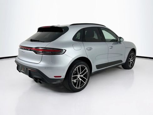 Certified 2025 Porsche Macan AWD/4WD image 9