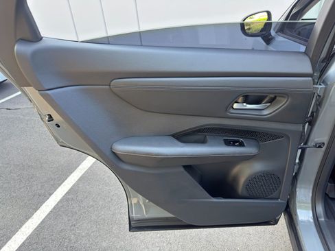 Used 2023 Nissan Ariya FWD image 40