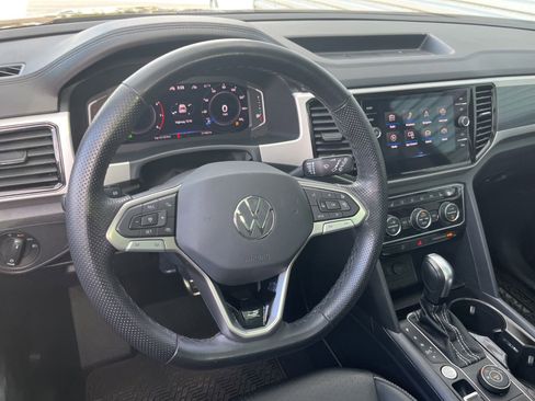 Used 2023 Volkswagen Atlas SEL R-Line AWD/4WD image 39