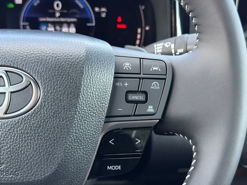 New 2026 Toyota Camry SE w/ Convenience Package FWD image 31