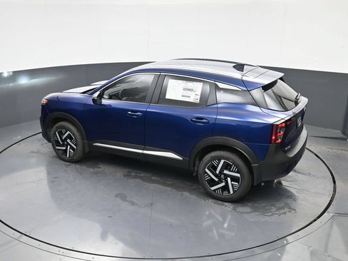 Used 2026 Nissan Kicks SV FWD image 32