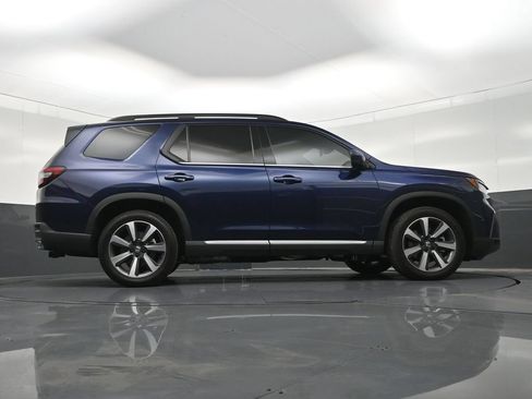Used 2025 Honda Pilot Touring image 29