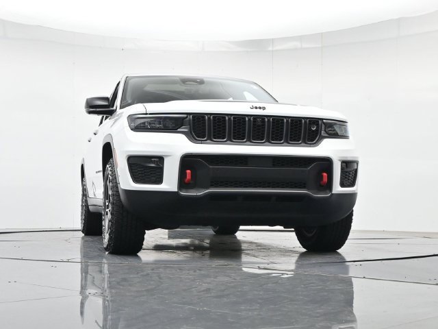 Used 2022 Jeep Grand Cherokee Trailhawk w/ ADV Protech Group II AWD/4WD image 38