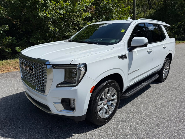 Used 2023 GMC Yukon Denali RWD image 2