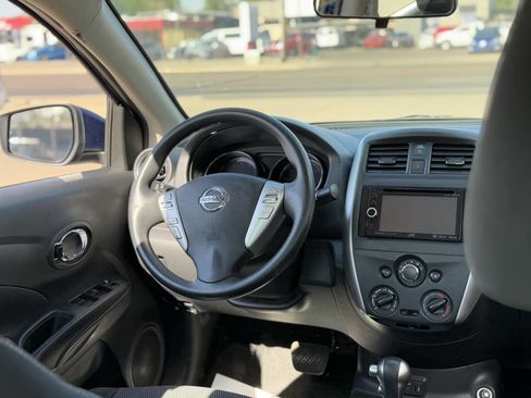 Used 2019 Nissan Versa SV image 10