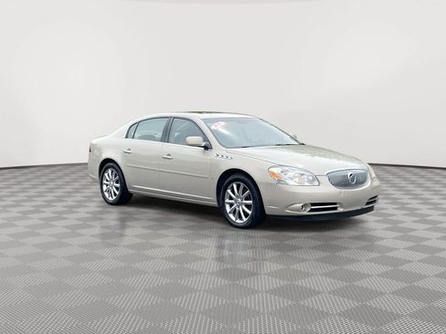 Used 2007 Buick Lucerne CXS w/ Driver Confidence Package FWD image 2
