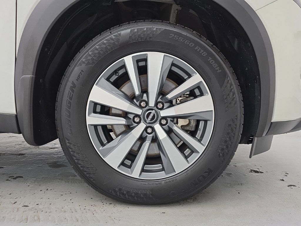 Used 2024 Nissan Pathfinder SL w/ Lighting Package (N92) AWD/4WD image 13