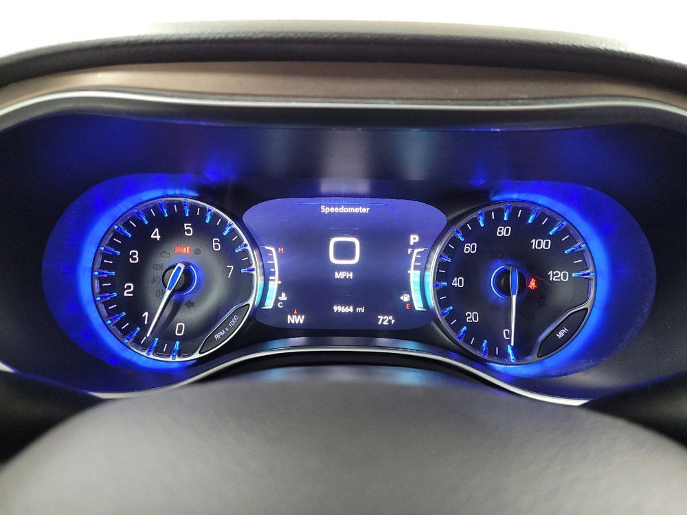 Used 2017 Chrysler Pacifica Touring-L Plus FWD image 23