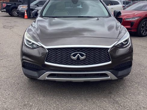 Used 2018 INFINITI QX30 AWD image 6