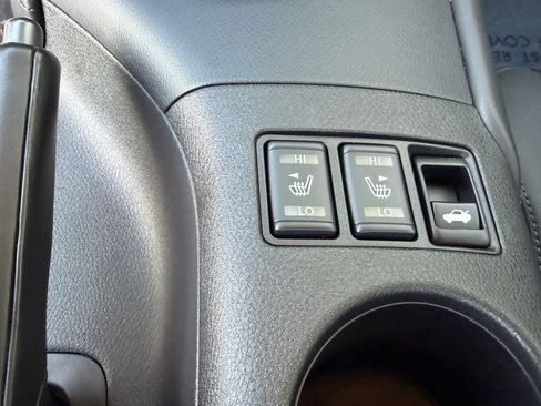 Used 2024 Nissan Z Performance w/ Floor Mat Package image 45