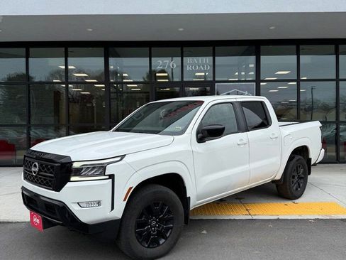 Used 2023 Nissan Frontier SV w/ Midnight Edition Package image 1