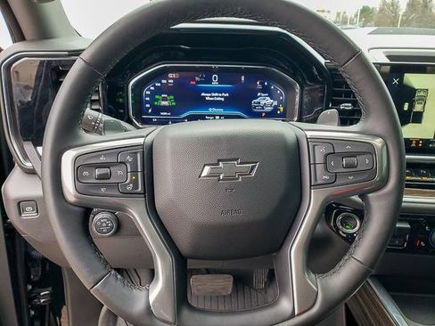 Used 2025 Chevrolet Silverado 1500 LT Trail Boss w/ LT Trail Boss Premium Package image 17