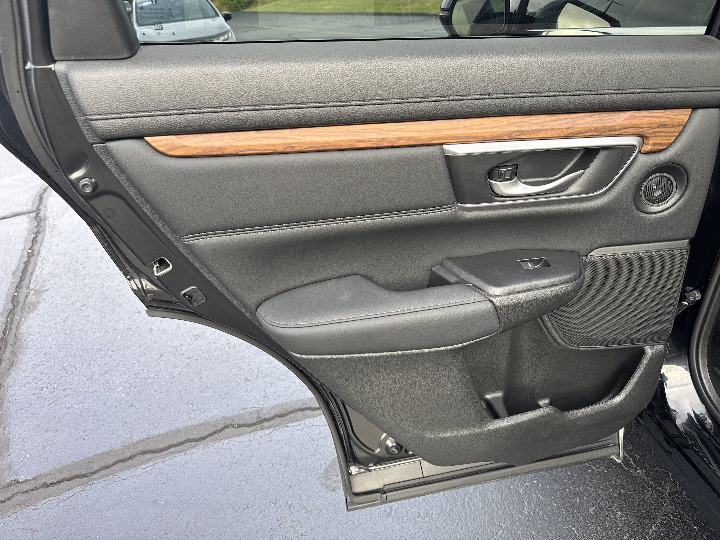 Used 2022 Honda CR-V Touring image 9