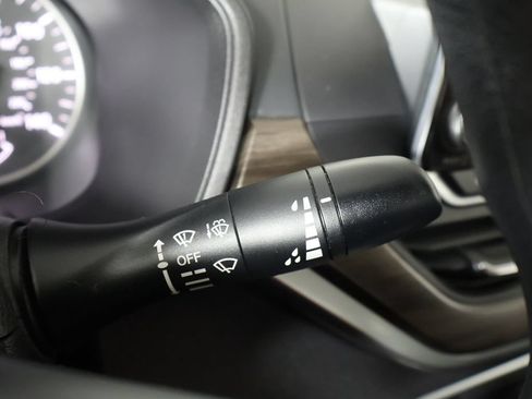 Used 2023 Nissan Altima 2.5 SV FWD image 35