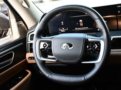 Used 2025 INFINITI QX80 Sensory AWD/4WD image 22