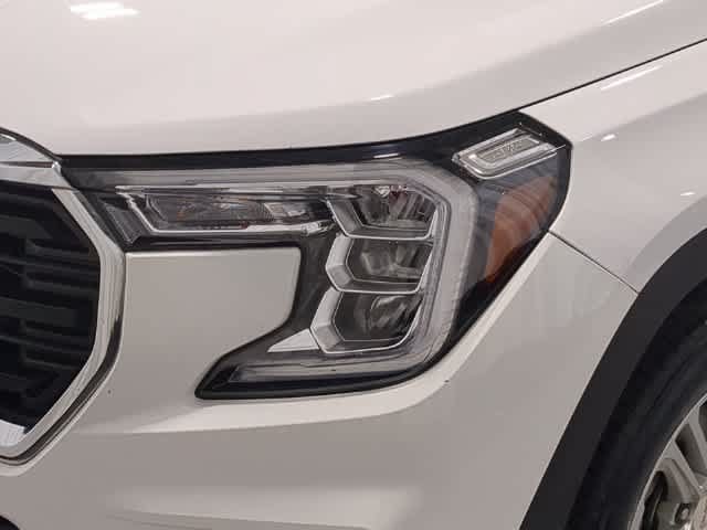 Used 2023 GMC Terrain SLE w/ Driver Convenience Package AWD/4WD image 11