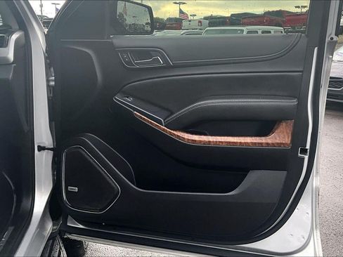 Used 2019 Chevrolet Tahoe Premier AWD/4WD image 25