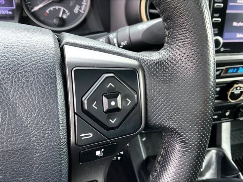 Used 2020 Toyota Tacoma TRD Off-Road image 23