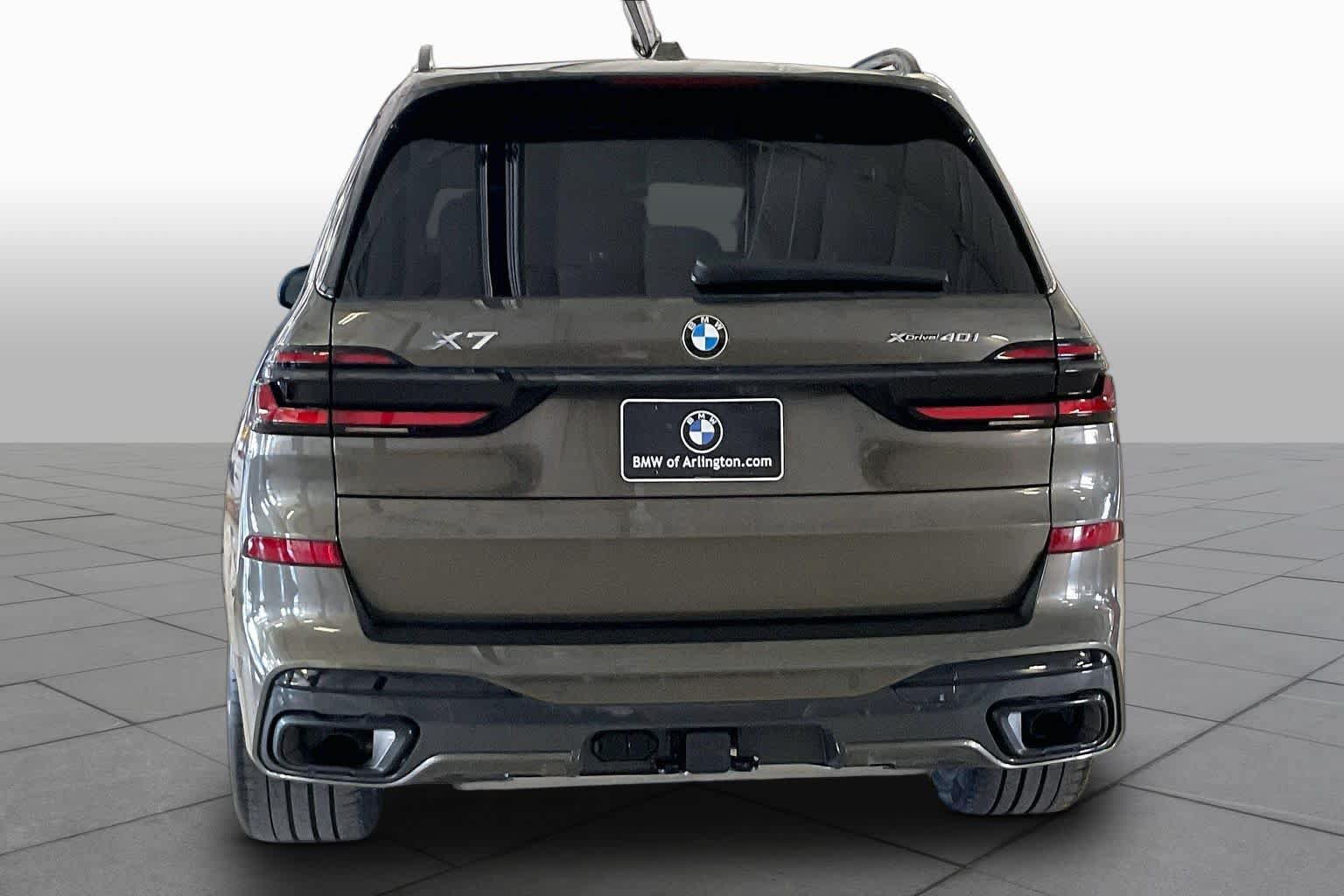 Used 2026 BMW X7 xDrive40i w/ Executive Package AWD/4WD image 4